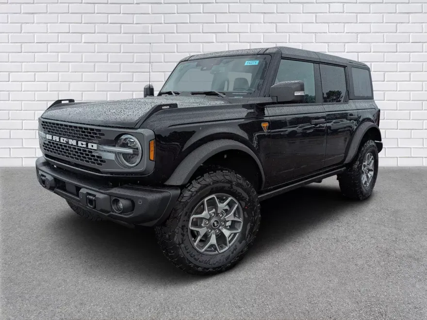 2025 Ford Bronco Badlands photo 1