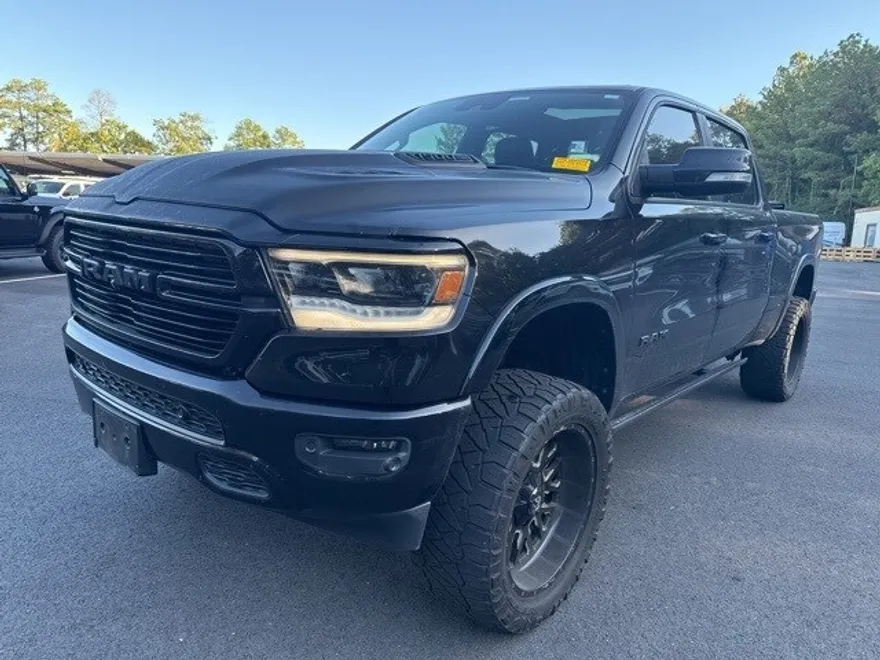 2019 Ram 1500 Laramie photo 1