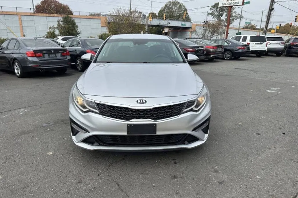 2020 Kia Optima LX photo 1