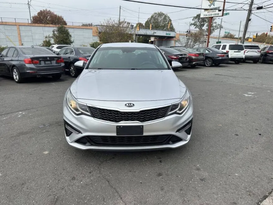 2020 Kia Optima LX photo 1