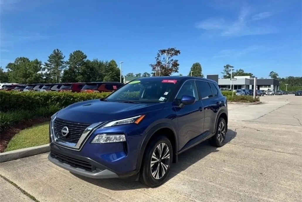 2023 Nissan Rogue SV photo 1