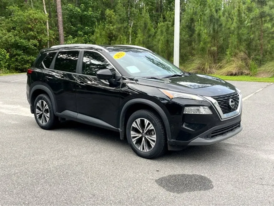 2023 Nissan Rogue SV photo 1