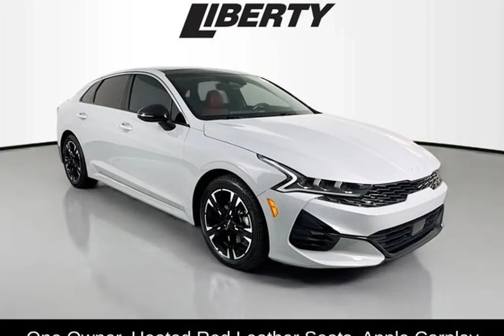 2023 Kia K5 GT-Line photo 1