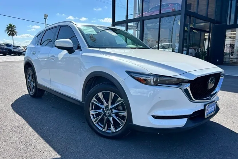 2021 Mazda CX-5 Signature photo 1