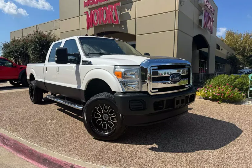 2013 Ford F-350 Lariat photo 1