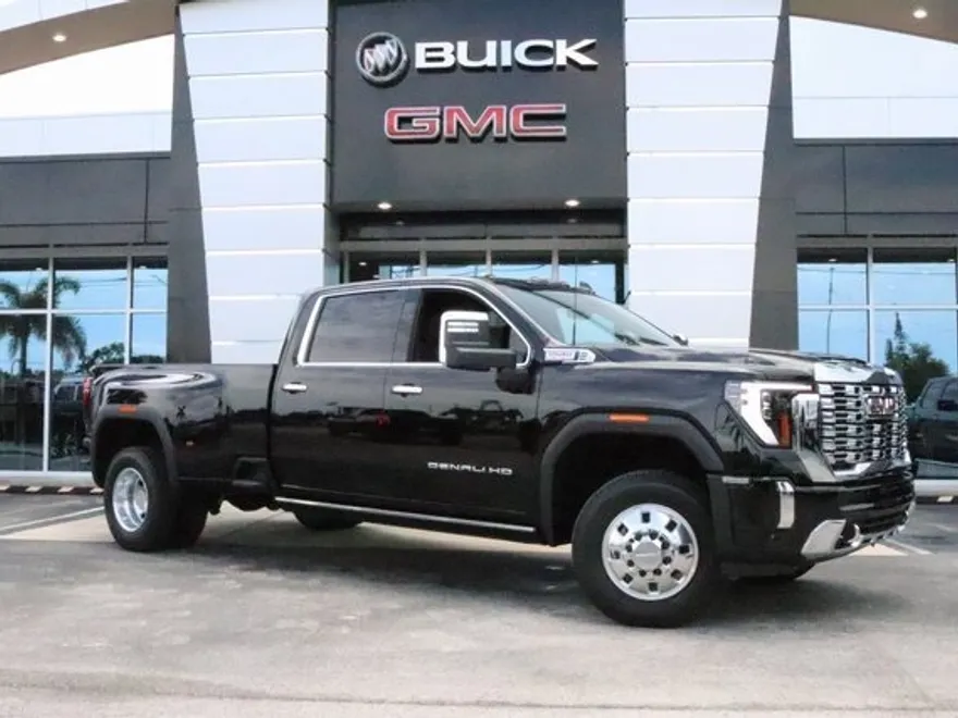 2025 Gmc Sierra 3500 HD Denali photo 1