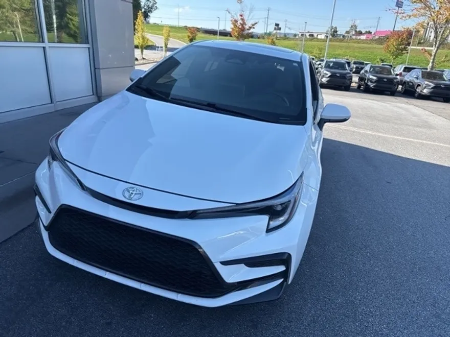 2025 Toyota Corolla SE photo 1