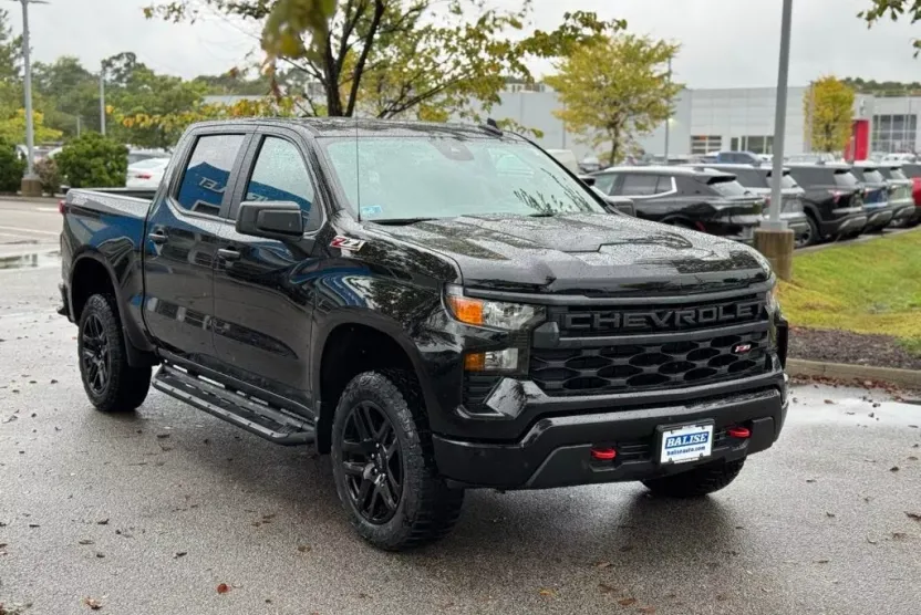 2024 Chevrolet Silverado Trail Boss Custom photo 1