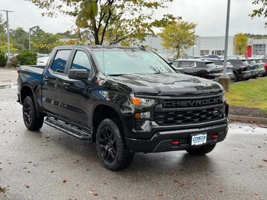 2024 Chevrolet Silverado Trail Boss Custom photo 1