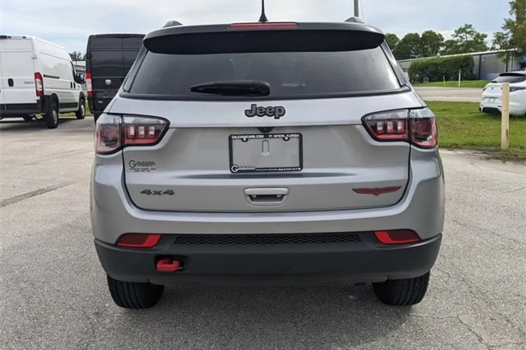 2022 Jeep Compass Trailhawk photo 1