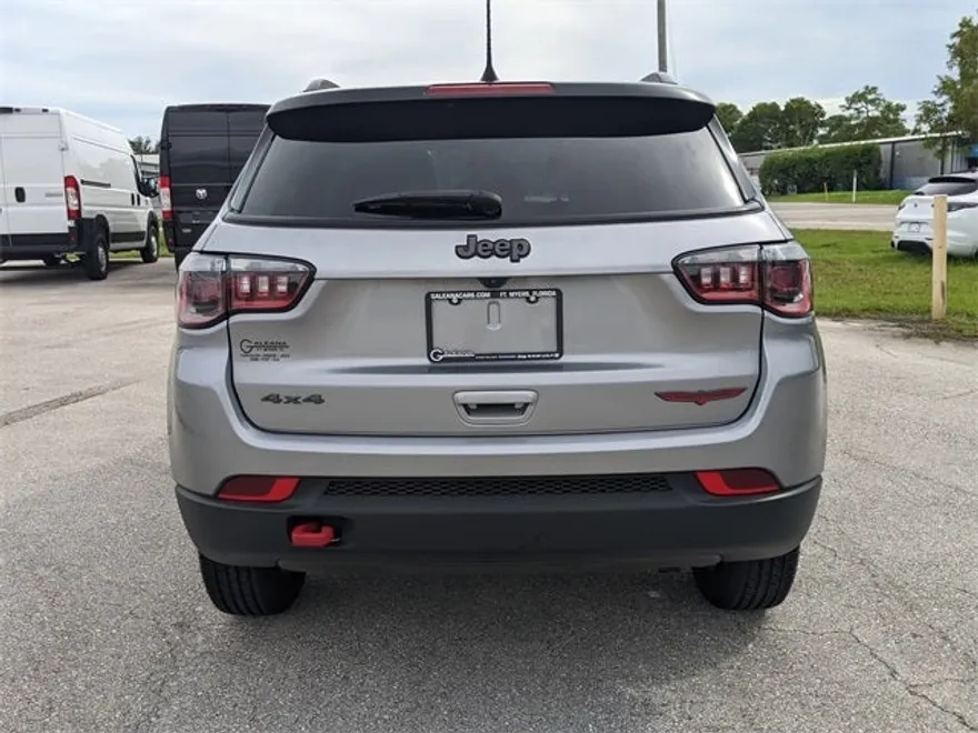 2022 Jeep Compass Trailhawk photo 1