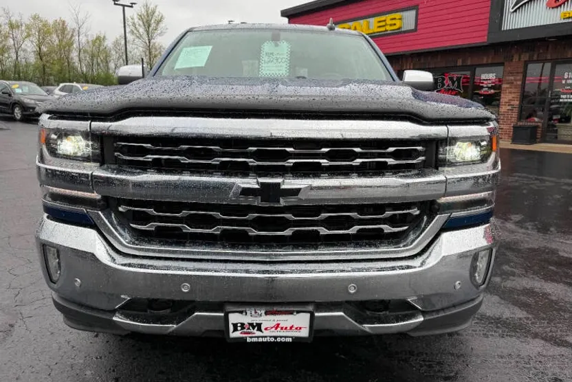 2017 Chevrolet Silverado 1500 LTZ photo 1
