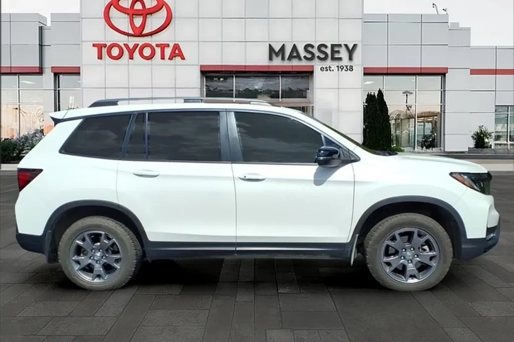 2024 Honda Passport TrailSport photo 1
