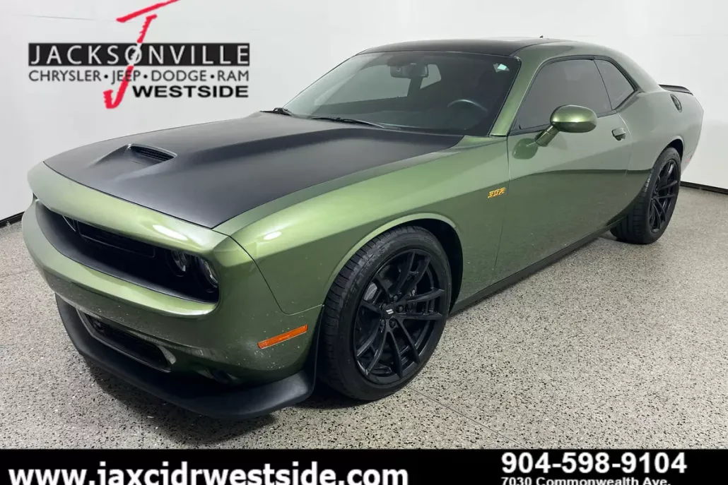 2023 Dodge Challenger R/T Scat Pack photo 1