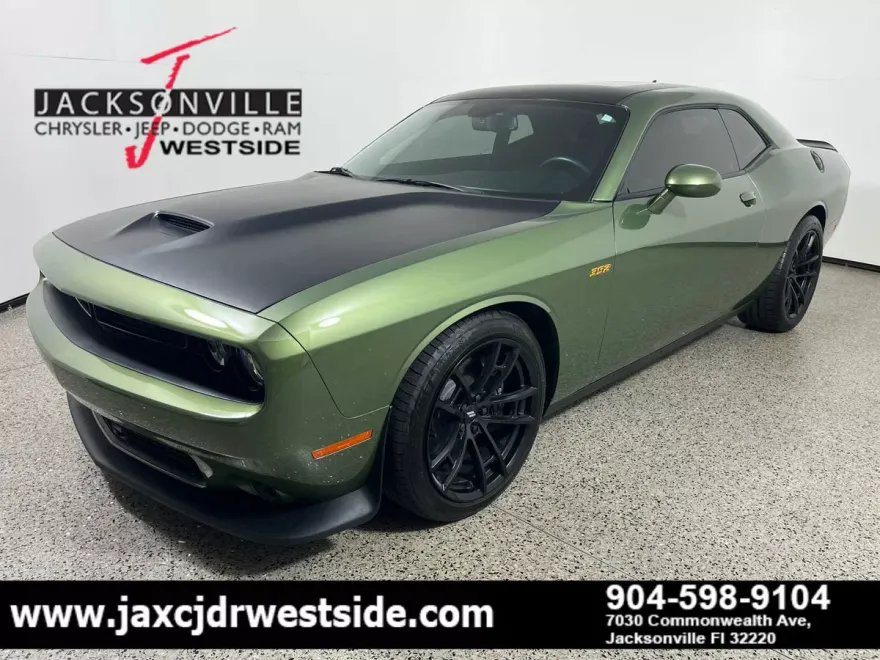 2023 Dodge Challenger R/T Scat Pack photo 1
