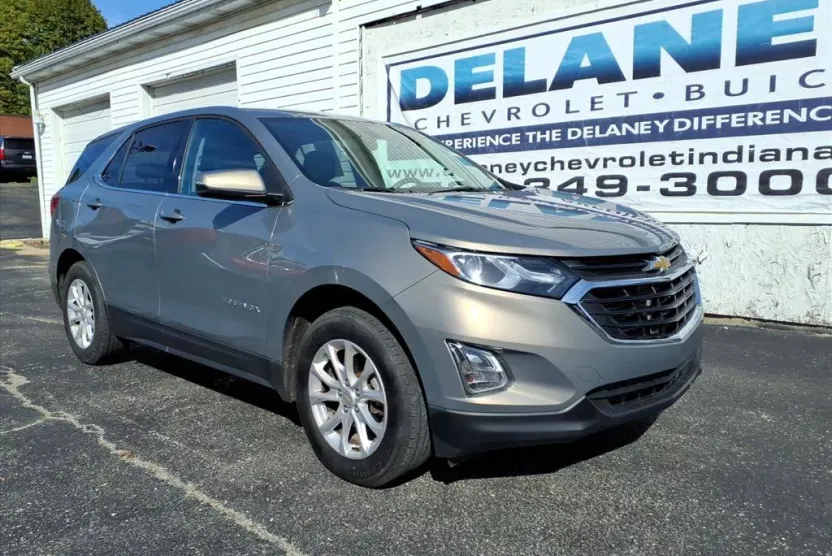 2019 Chevrolet Equinox LT photo 1