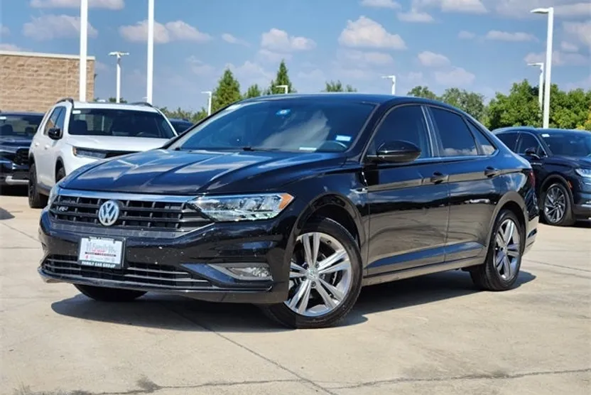 2021 Volkswagen Jetta SE R-Line photo 1