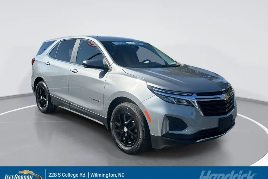 2023 Chevrolet Equinox LT photo 1