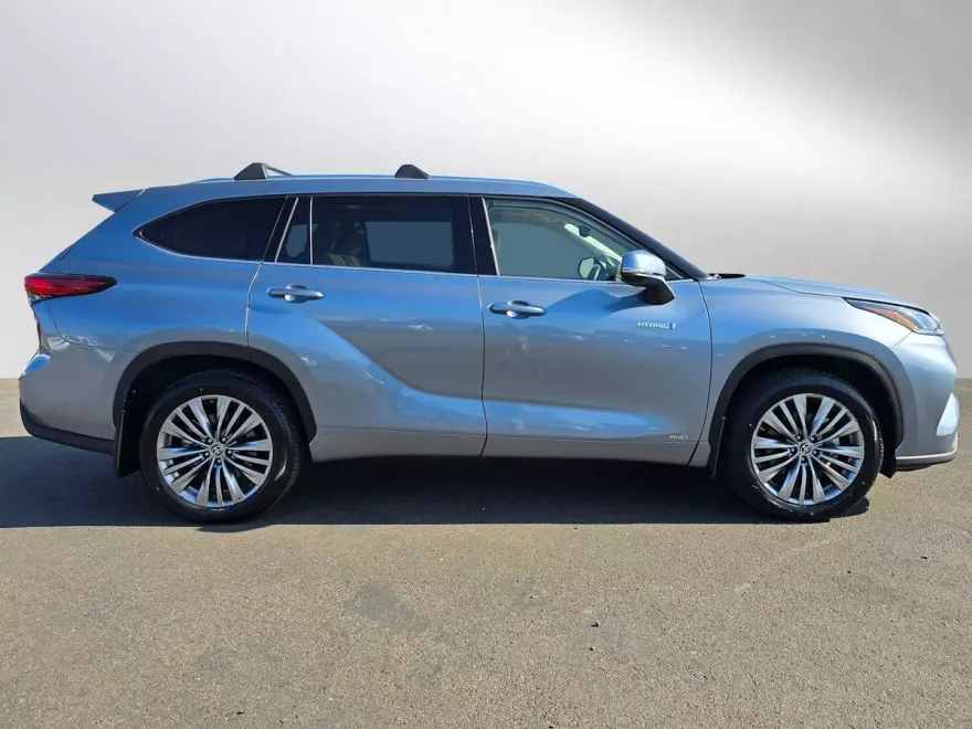 2021 Toyota Highlander Hybrid Platinum photo 1