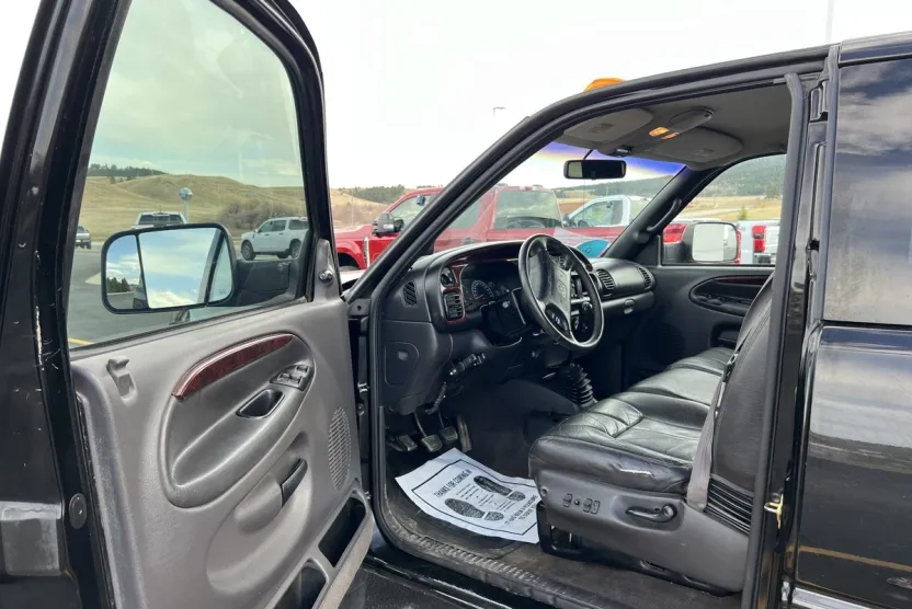1999 Dodge Ram 3500 SLT photo 1