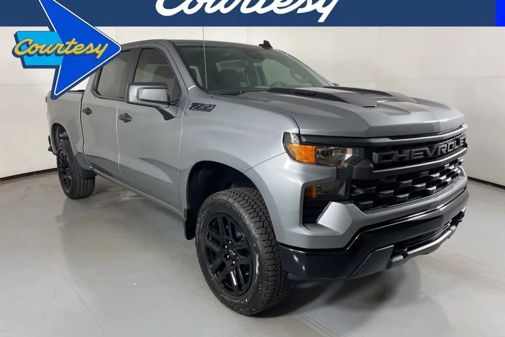 2026 Chevrolet Silverado 1500 Custom Trail Boss photo 1