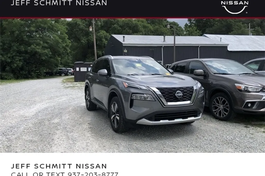 2023 Nissan Rogue Platinum photo 1