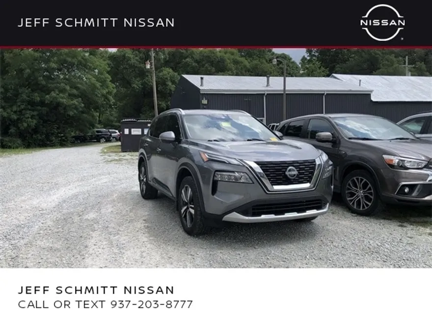 2023 Nissan Rogue Platinum photo 1