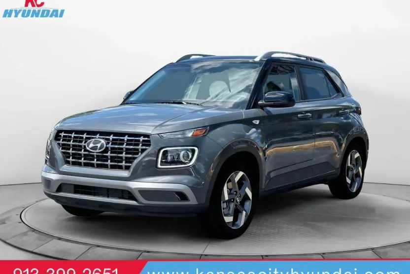 2025 Hyundai Venue Limited photo 1