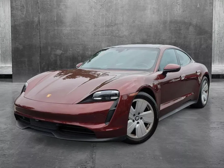 2021 Porsche Taycan photo 1