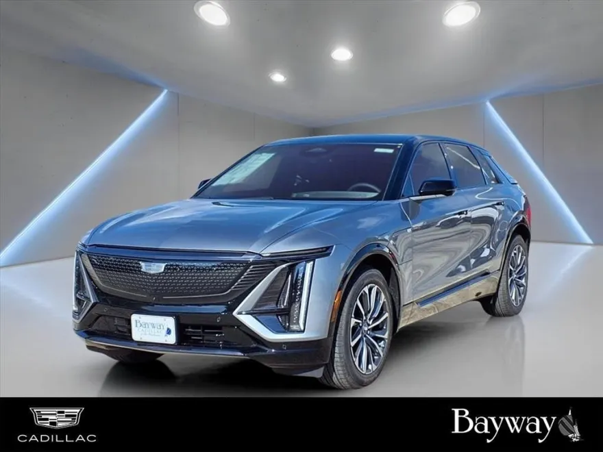 2025 Cadillac Lyriq Sport photo 1