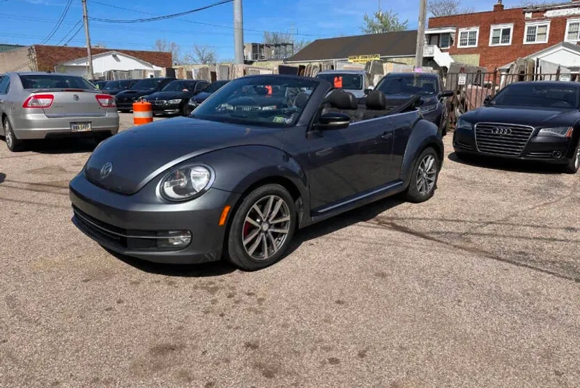 2013 Volkswagen Beetle Convertible Turbo photo 1
