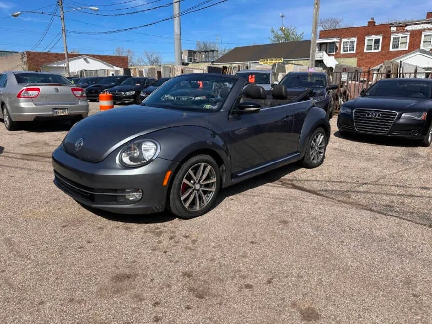 2013 Volkswagen Beetle Convertible Turbo photo 1