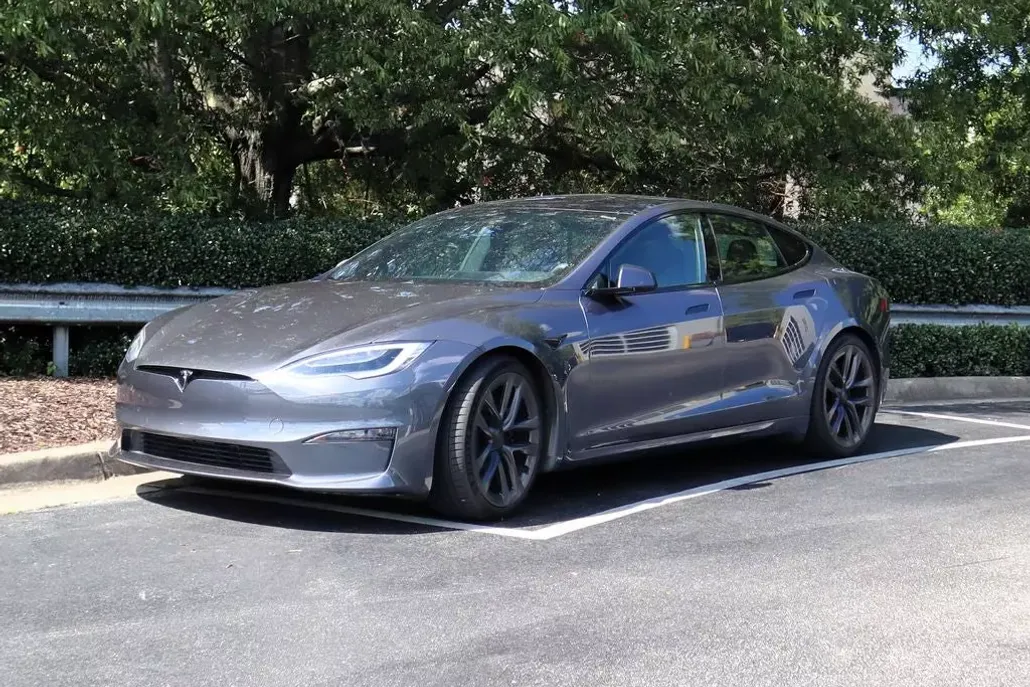 2021 Tesla Model S Plaid photo 1