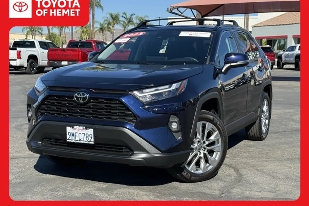 2023 Toyota RAV4 XLE Premium photo 1