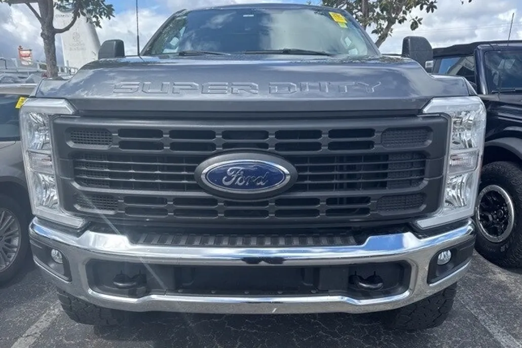 2024 Ford F-250 photo 1