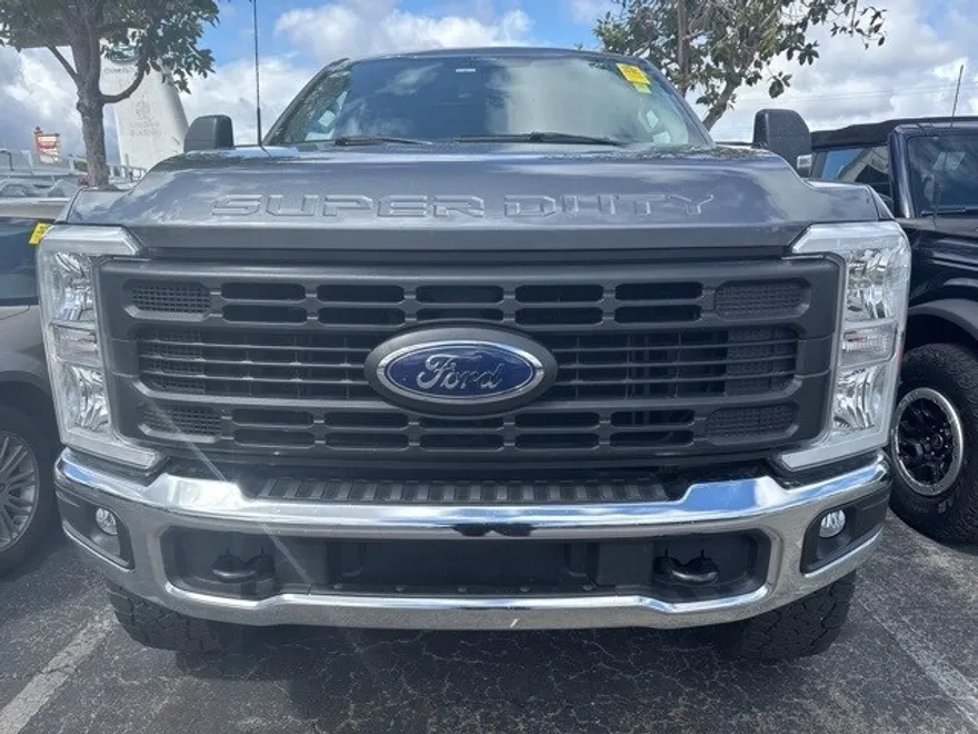 2024 Ford F-250 photo 1