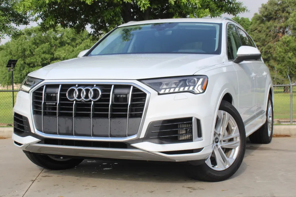 2021 Audi Q7 Prestige photo 1
