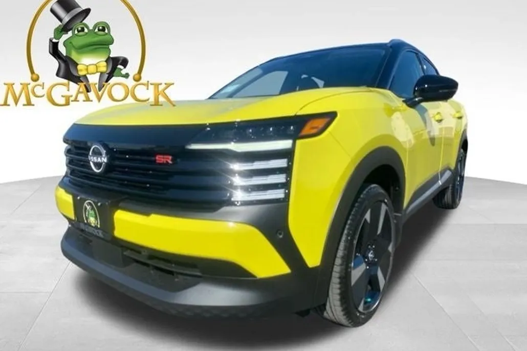 2025 Nissan Kicks SR photo 1