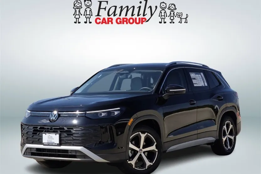 2025 Volkswagen Tiguan SE photo 1