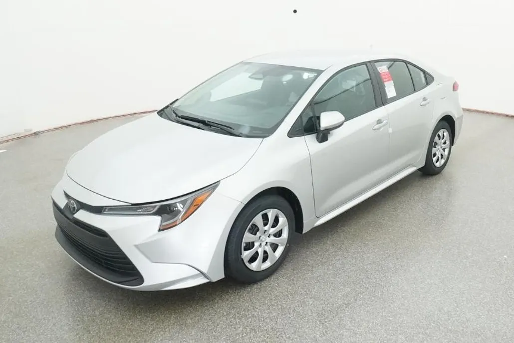 2026 Toyota Corolla LE photo 1