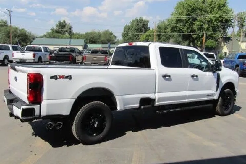 2024 Ford F-350 XL photo 1