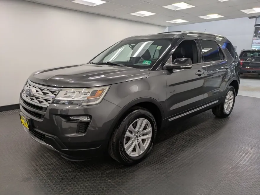 2018 Ford Explorer XLT photo 1