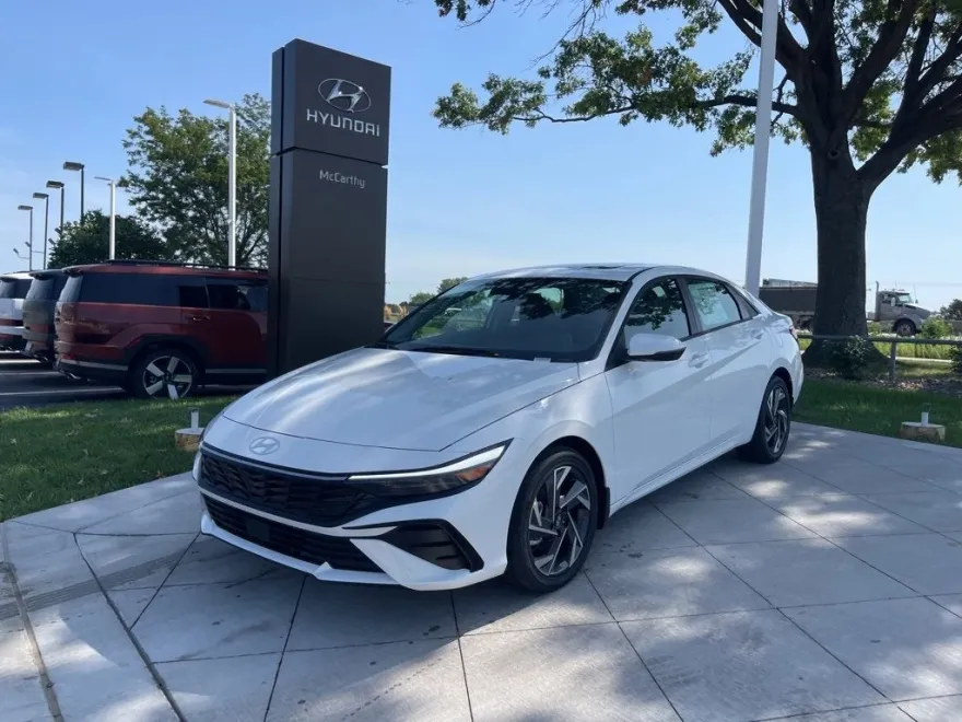 2025 Hyundai Elantra Hybrid Limited photo 1
