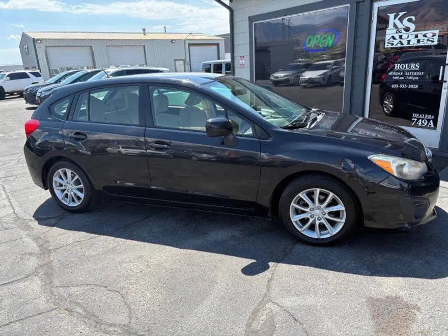 2013 Subaru Impreza 2.0i Premium photo 1