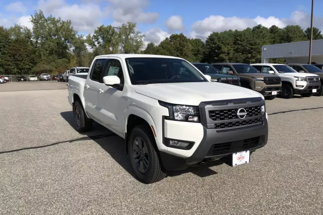 2025 Nissan Frontier SV photo 1