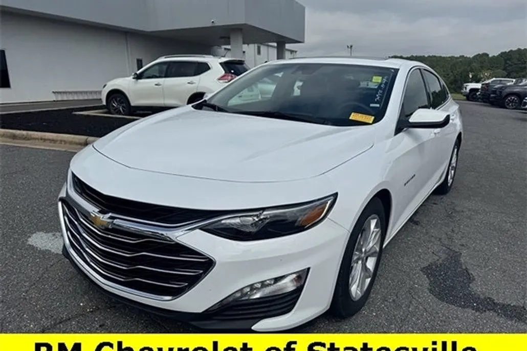 2023 Chevrolet Malibu 1LT photo 1