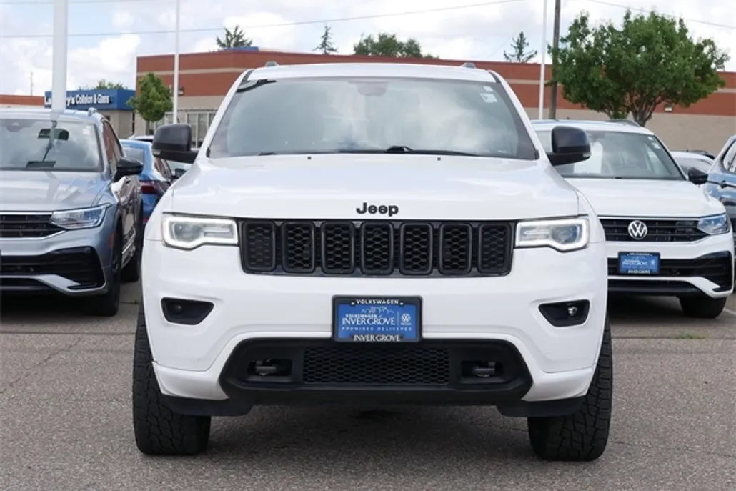 2019 Jeep Grand Cherokee Overland photo 1