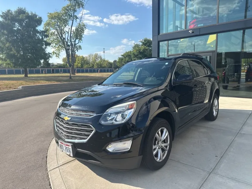 2016 Chevrolet Equinox LT photo 1