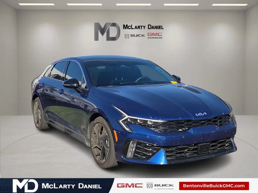 2025 Kia K5 GT-Line photo 1