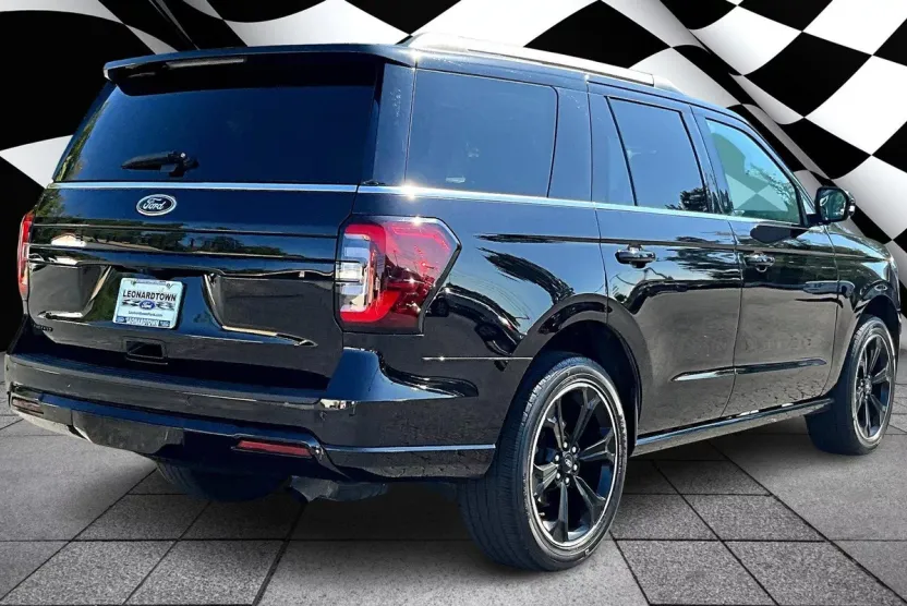 2024 Ford Expedition Limited photo 1
